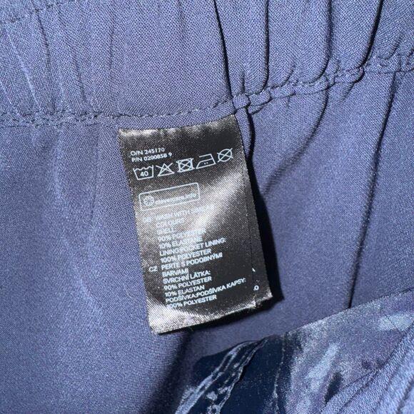 H&M Navy Slim Tapered Ankle Pants | Size 12 - Picture 6 of 9